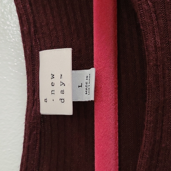A New Day burgundy dolmain sleeve top ribbed knit - Picture 3 of 6